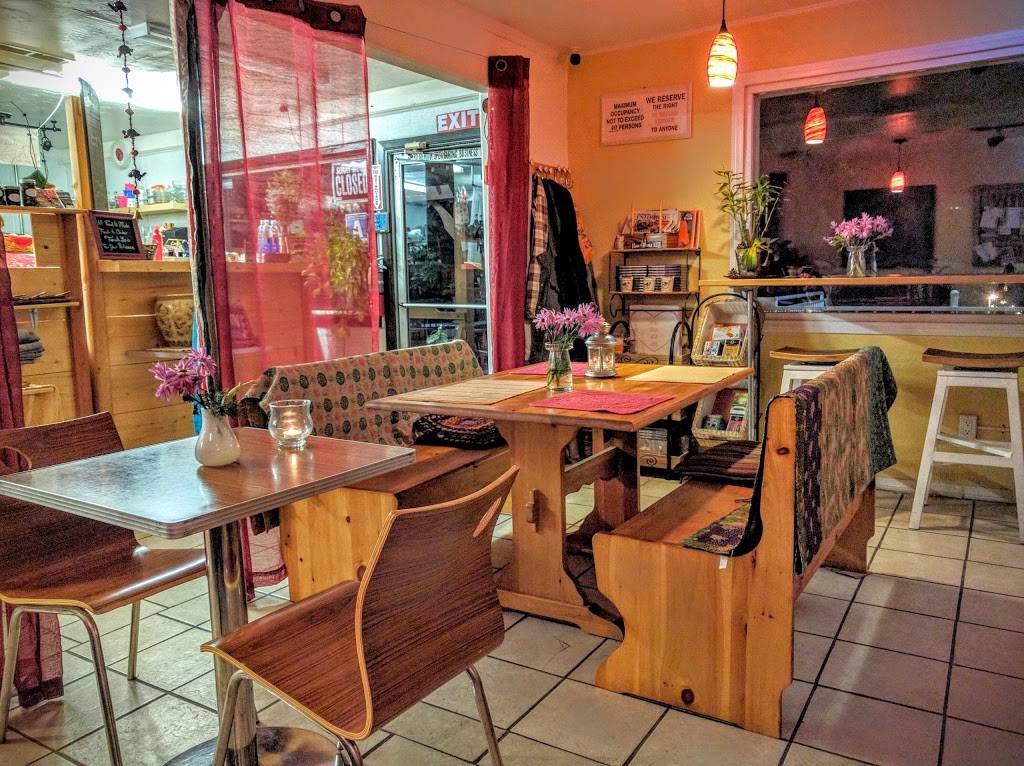 The Red Dot Vegetarian kitchen | restaurant | 3221 Mt Pinos Way, Frazier Park, CA 93225, USA | 6612454733 OR +1 661-245-4733