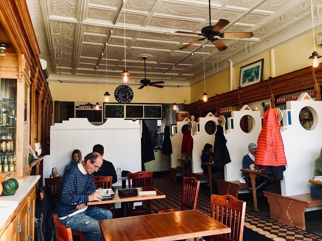 Boynton-McKay Food Co. | restaurant | 30 Main St, Camden, ME 04843, USA | 2072362465 OR +1 207-236-2465