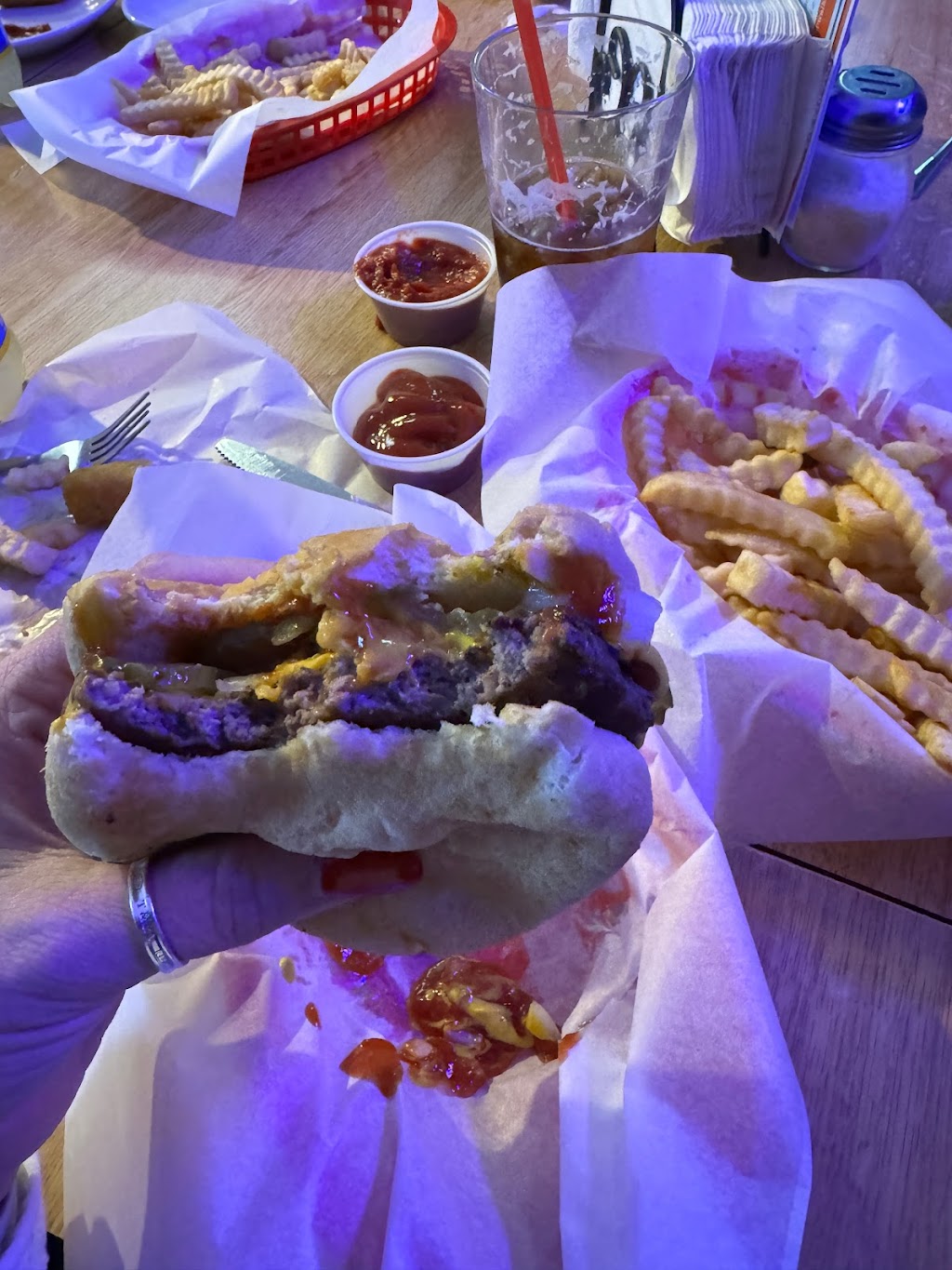 Gus and Lisas | restaurant | 1220 Sunset Dr # 101, Norwalk, IA 50211, USA | 5155185637 OR +1 515-518-5637