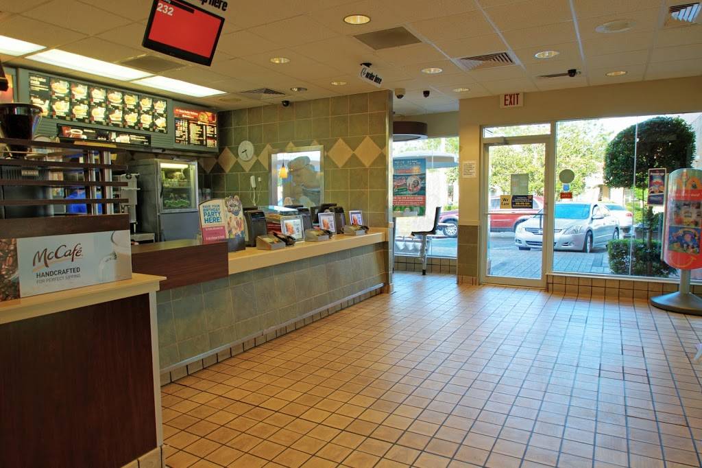 McDonalds | cafe | 19080 Bruce B Downs Blvd, Tampa, FL 33647, USA | 8139770076 OR +1 813-977-0076