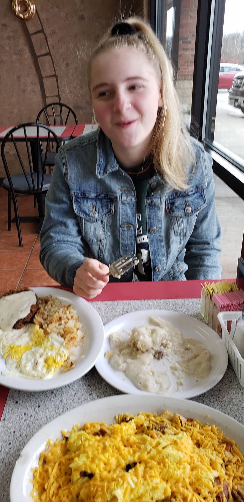 Jeanies Restaurant | restaurant | 1692 US-60 E, Republic, MO 65738, USA | 4176472525 OR +1 417-647-2525