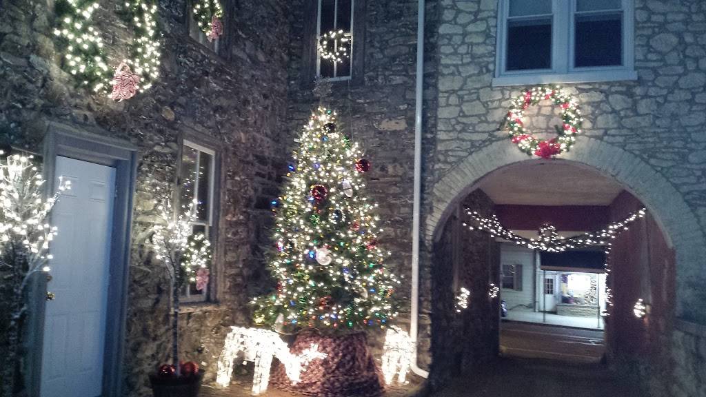 Stouch Tavern | restaurant | 138 W High St, Womelsdorf, PA 19567, USA | 6105894577 OR +1 610-589-4577