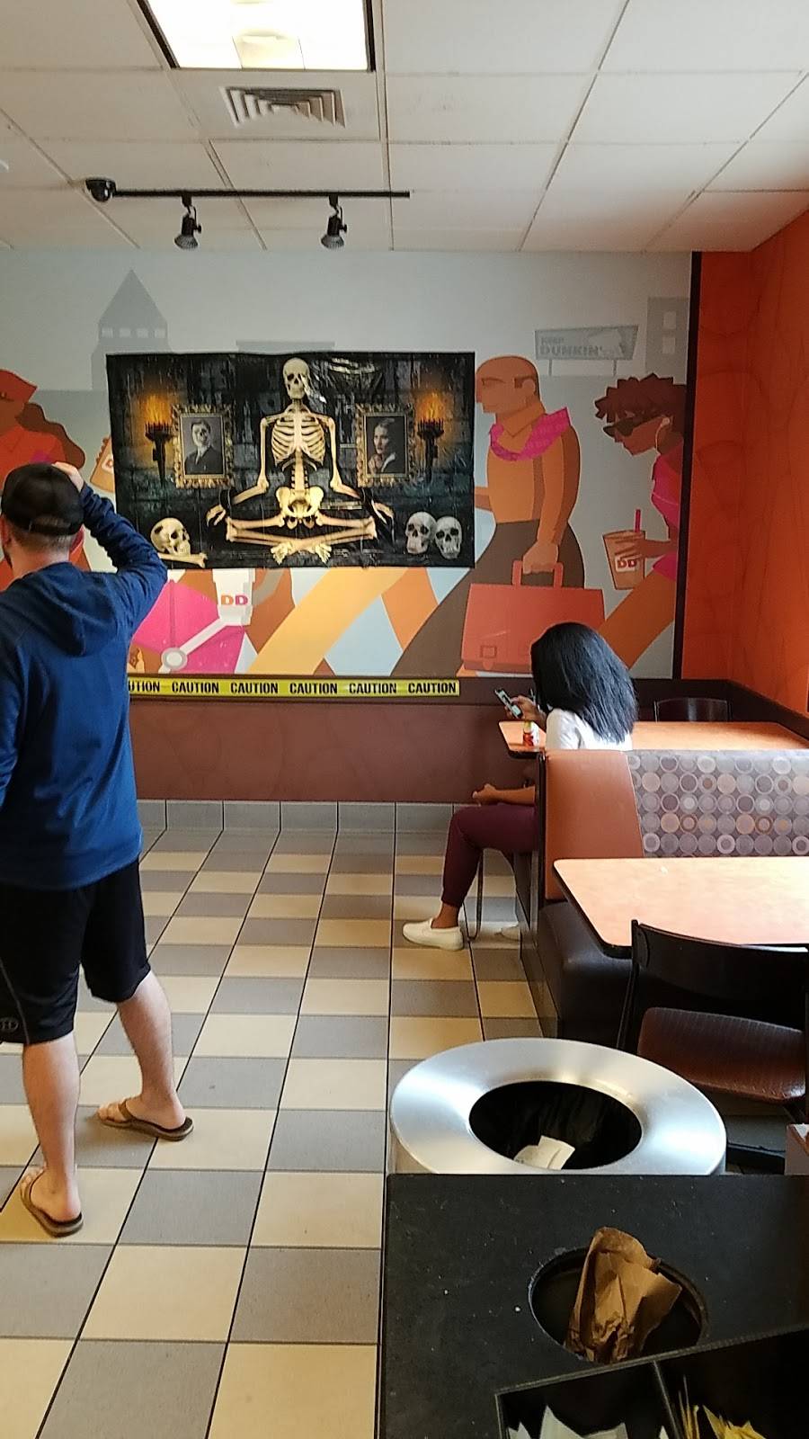 Dunkin | cafe | 12 Mill St, Unionville, CT 06085, USA | 8604040458 OR +1 860-404-0458