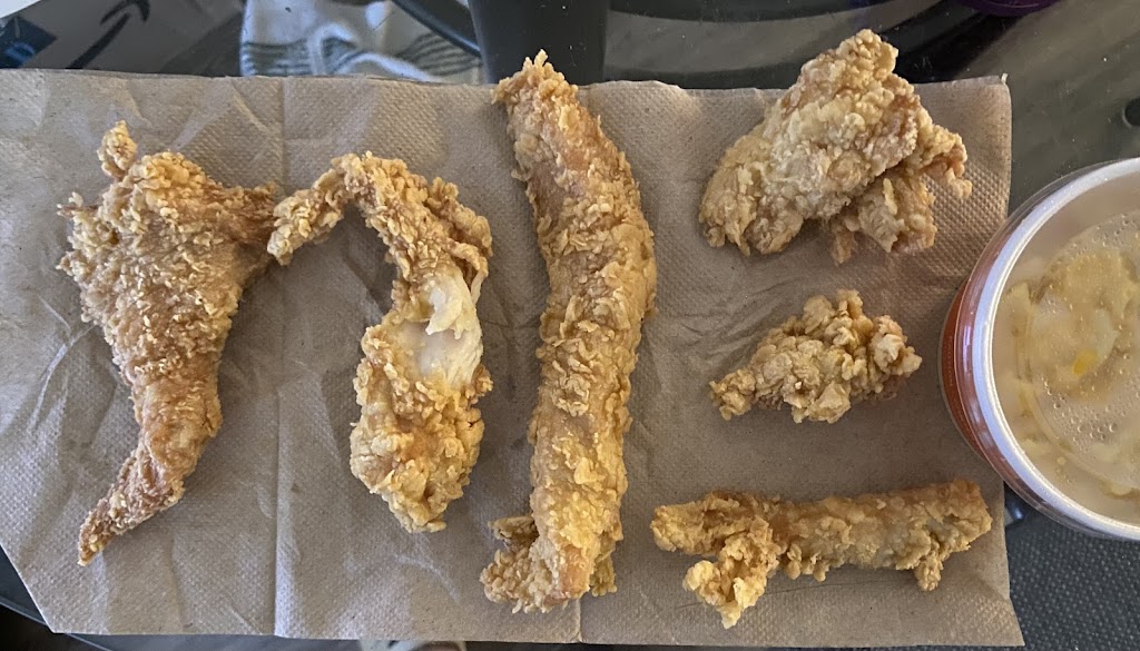 Popeyes Louisiana Kitchen | restaurant | 224 University Ave, Lubbock, TX 79415, USA | 8066878193 OR +1 806-687-8193