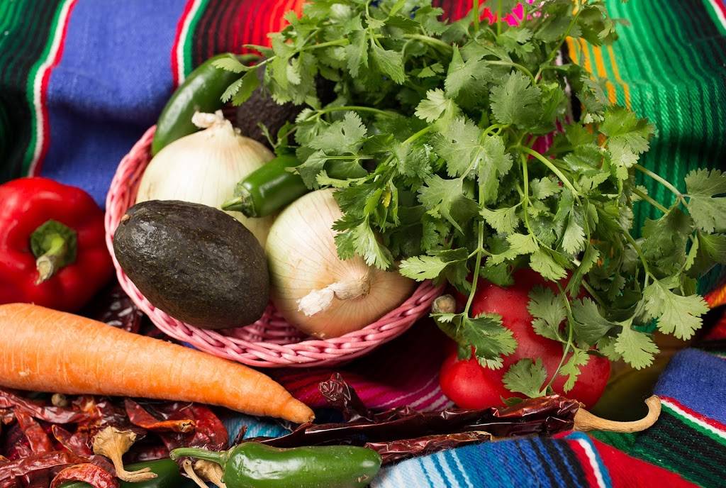Cebollas Mexican Grill | restaurant | 602 E Dupont Rd, Fort Wayne, IN 46825, USA | 2604978762 OR +1 260-497-8762