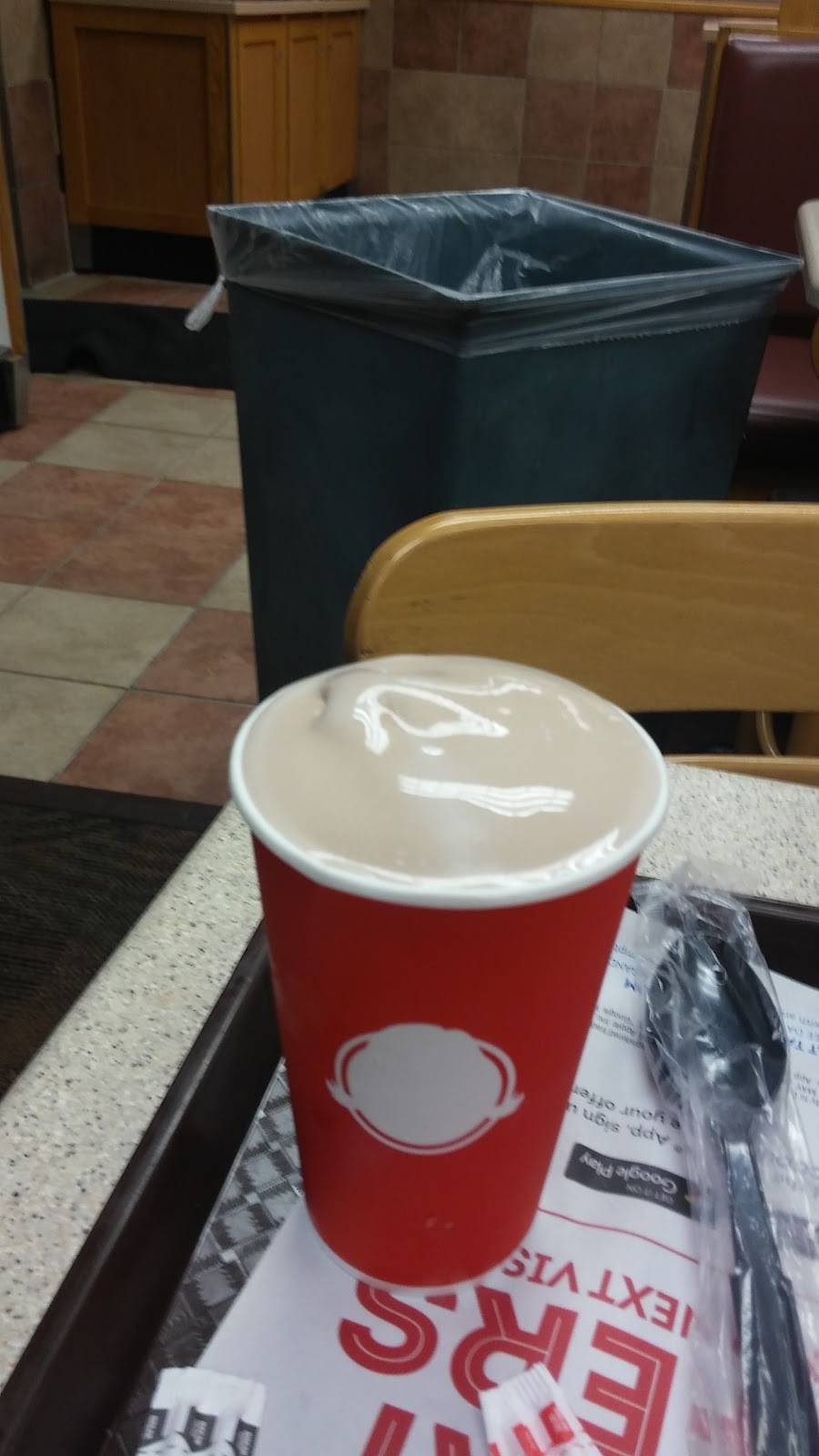 Wendys | restaurant | 3111 Maple Ave, Zanesville, OH 43701, USA | 7404528380 OR +1 740-452-8380