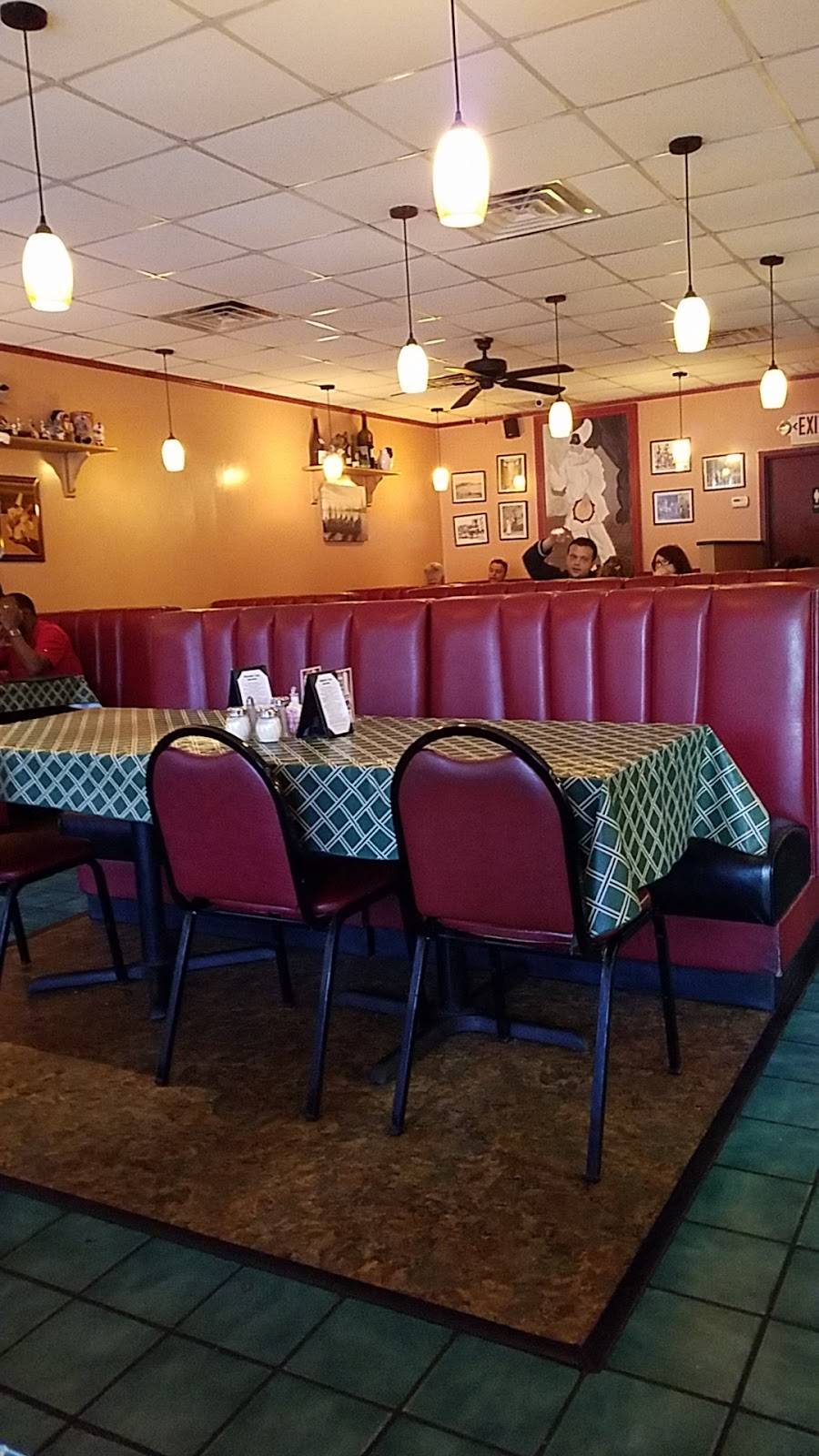 Pulcinellas Italian Restaurant | restaurant | 4711 Hope Valley Rd Ste 1e, Durham, NC 27707, USA | 9194901172 OR +1 919-490-1172