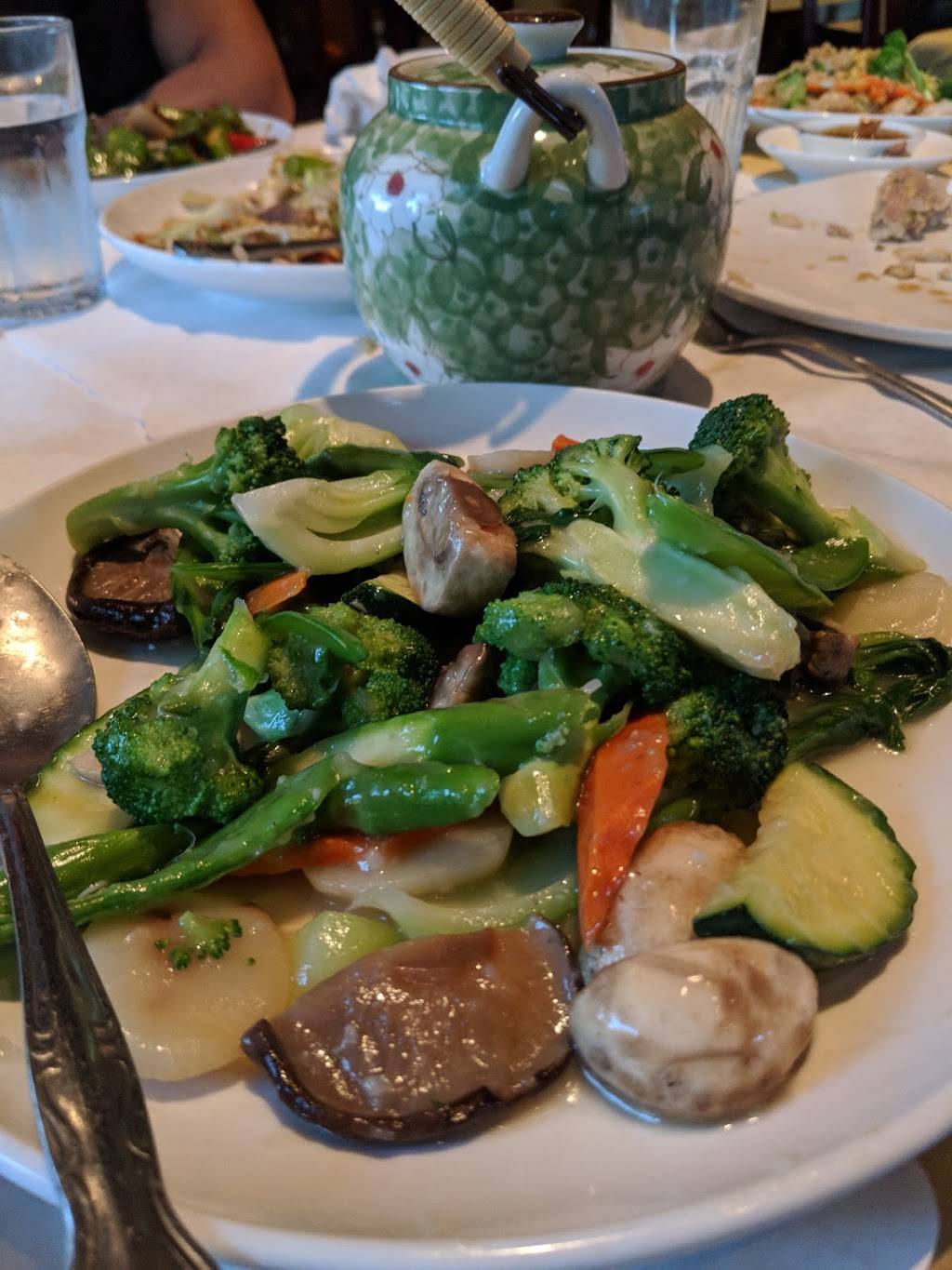 Lily Kai Chinese Cuisine - Restaurant | 3100 Lakeville Hwy H, Petaluma ...