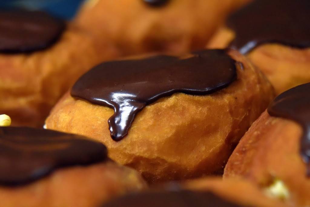 Congdons Doughnuts | bakery | 1090 Post Rd, Wells, ME 04090, USA | 2076464219 OR +1 207-646-4219