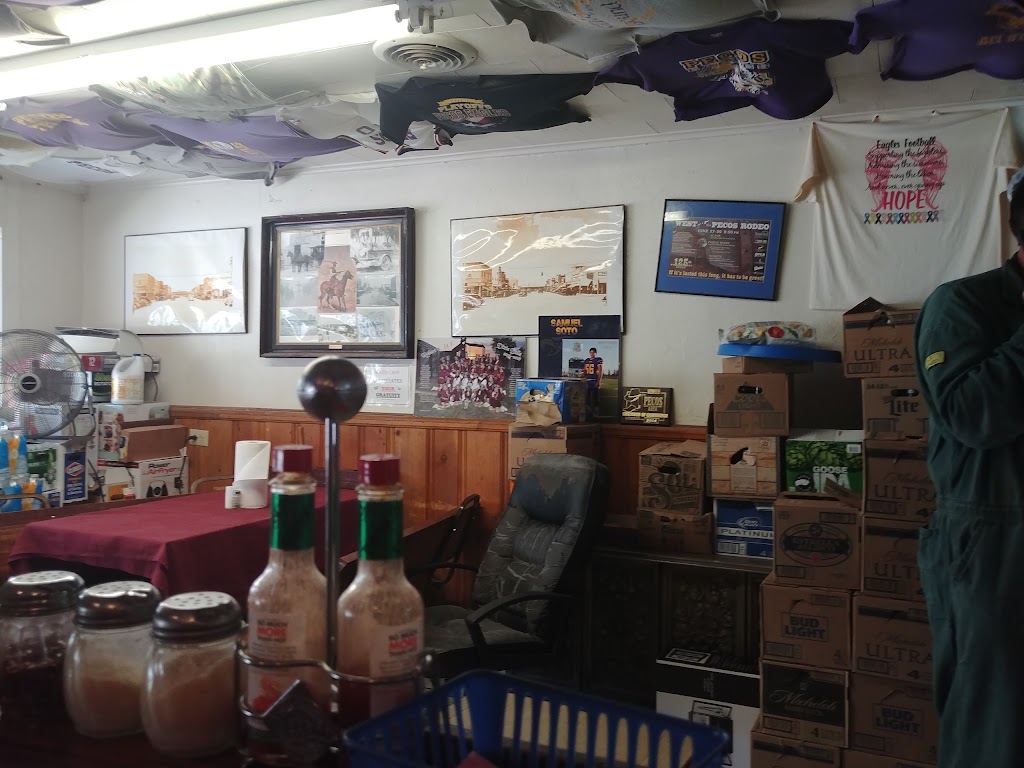 The American king of Wings | restaurant | 125 S Oak St, Pecos, TX 79772, USA | 4324473663 OR +1 432-447-3663