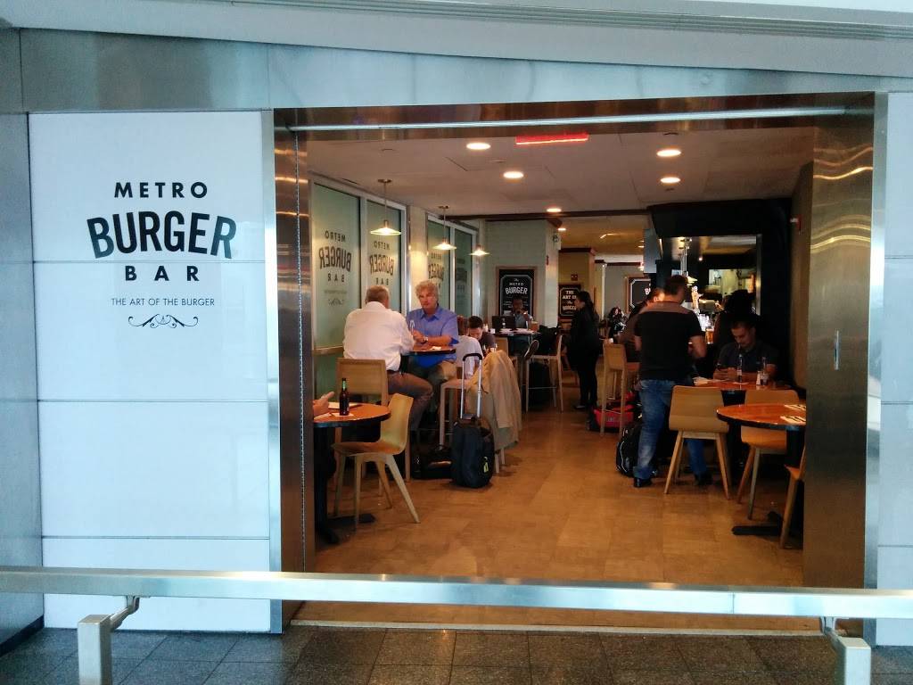 Metro Burger | restaurant | Flushing, NY 11371, USA