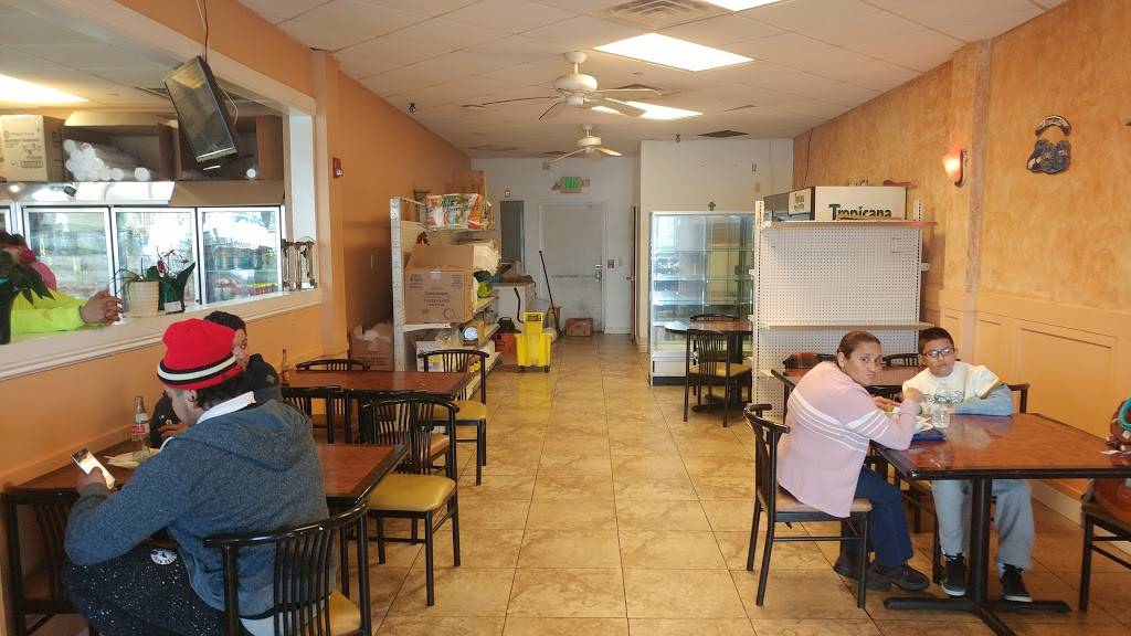 El Salvador Island Deli 58 Albany Ave, Amityville, NY 11701, USA