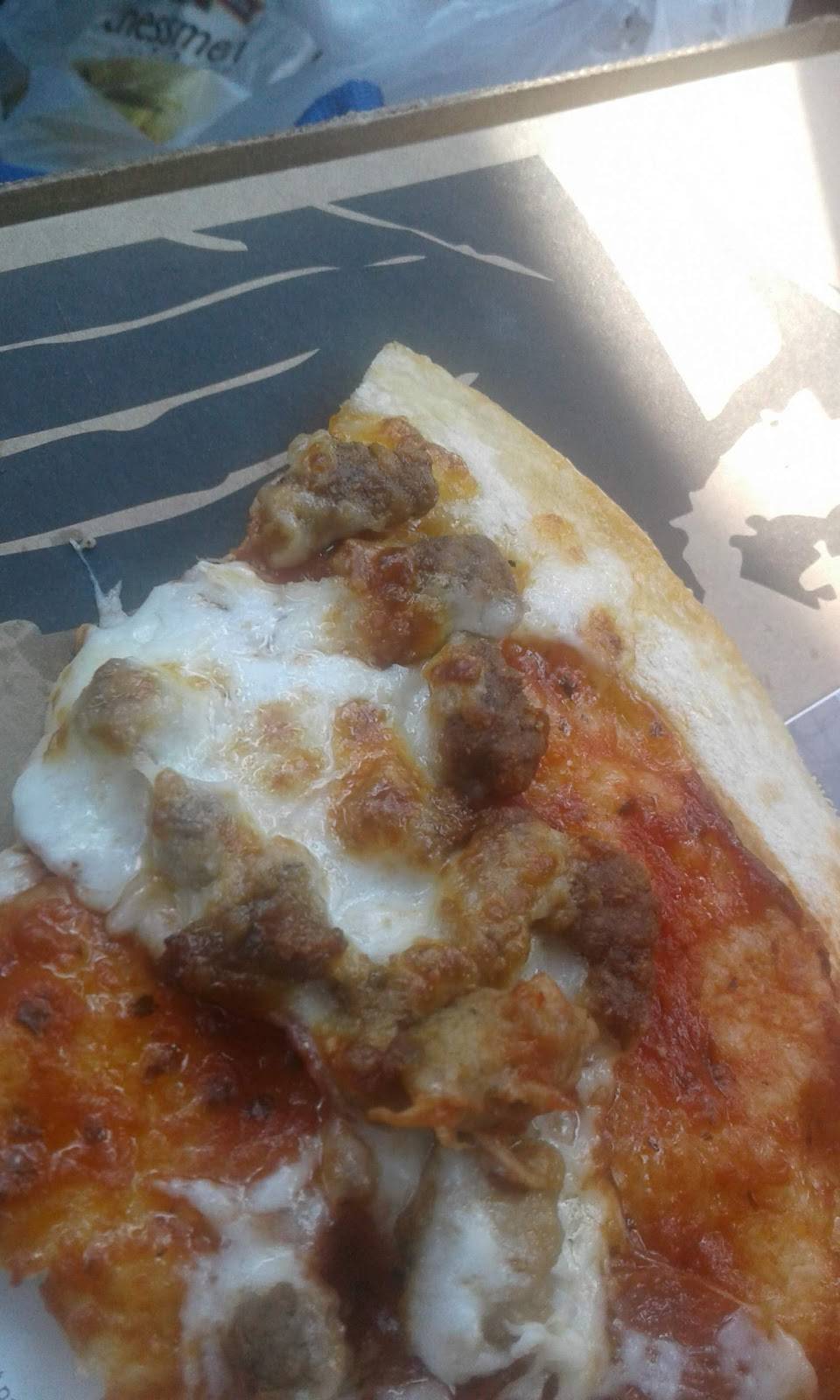 Godfathers Pizza | meal delivery | 1110 S Jefferson Ave, Cookeville, TN 38506, USA | 9313721900 OR +1 931-372-1900