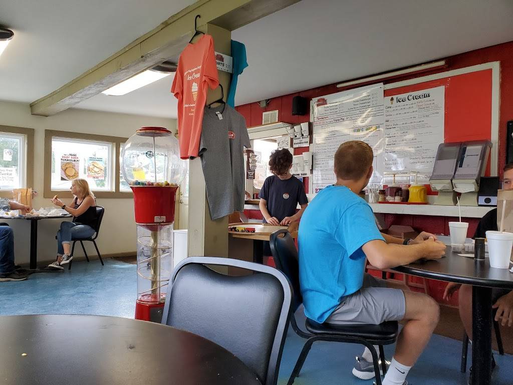 Dairy Barn | restaurant | 103 St Joseph St, Wathena, KS 66090, USA | 7859893680 OR +1 785-989-3680