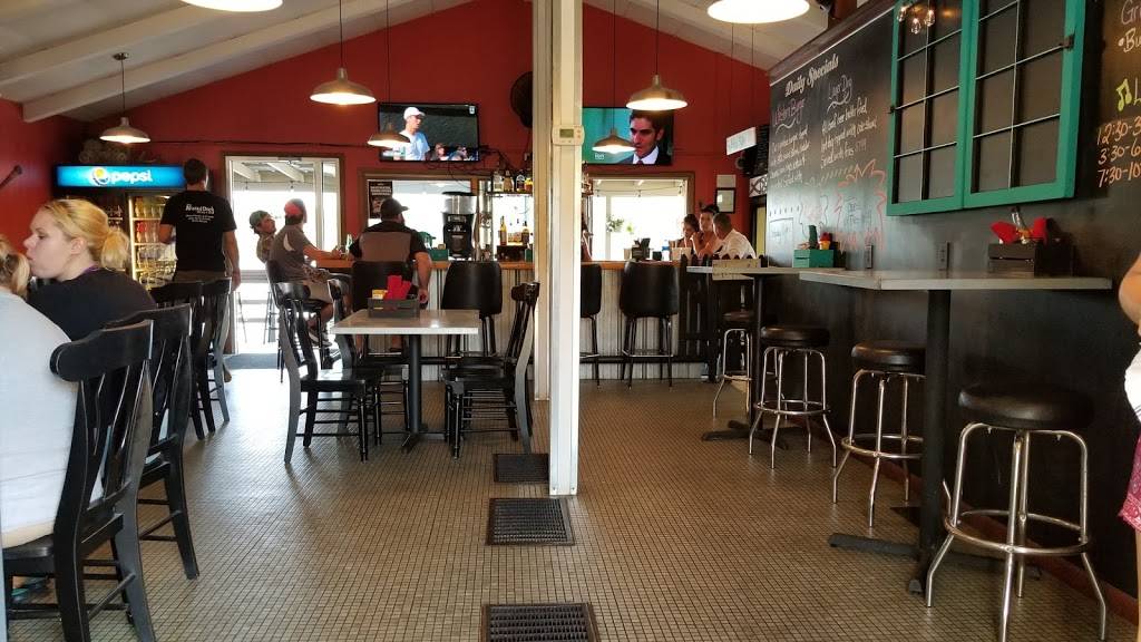 The Atwood Dock Marina & Grill | restaurant | 1601 Magnolia Rd SW, Dellroy, OH 44620, USA | 3307351600 OR +1 330-735-1600