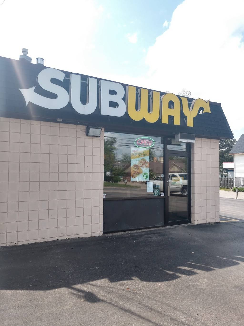 Subway | restaurant | 135 N Chestnut St, Jefferson, OH 44047, USA | 4405763004 OR +1 440-576-3004