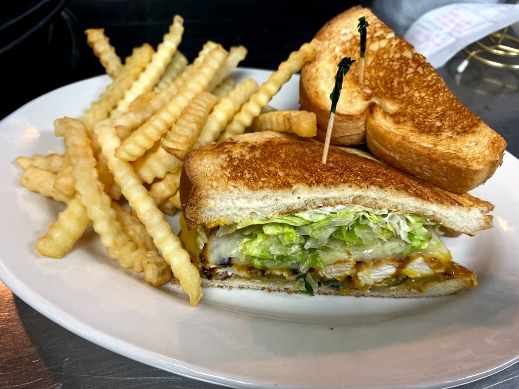 Tanners Bar & Grill | restaurant | 17330 W Center Rd, Omaha, NE 68130, USA | 4029998212 OR +1 402-999-8212