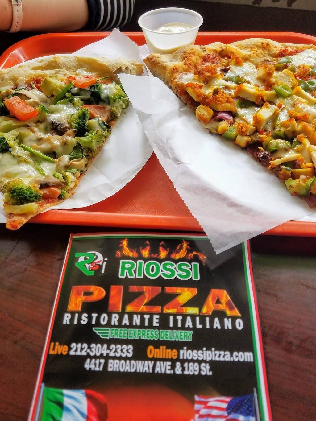 Riossi Pizza | meal delivery | 4417 Broadway, New York, NY 10040, USA | 2123042333 OR +1 212-304-2333