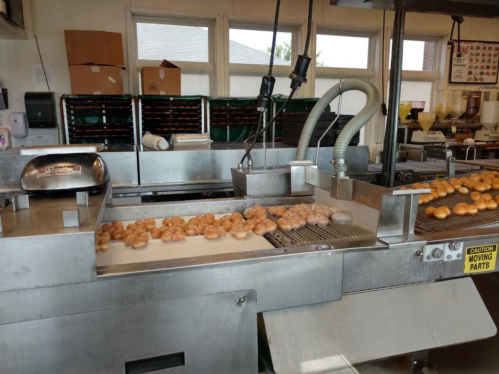 Krispy Kreme | bakery | 6907 Pearl Rd, Middleburg Heights, OH 44130, USA | 4408451111 OR +1 440-845-1111