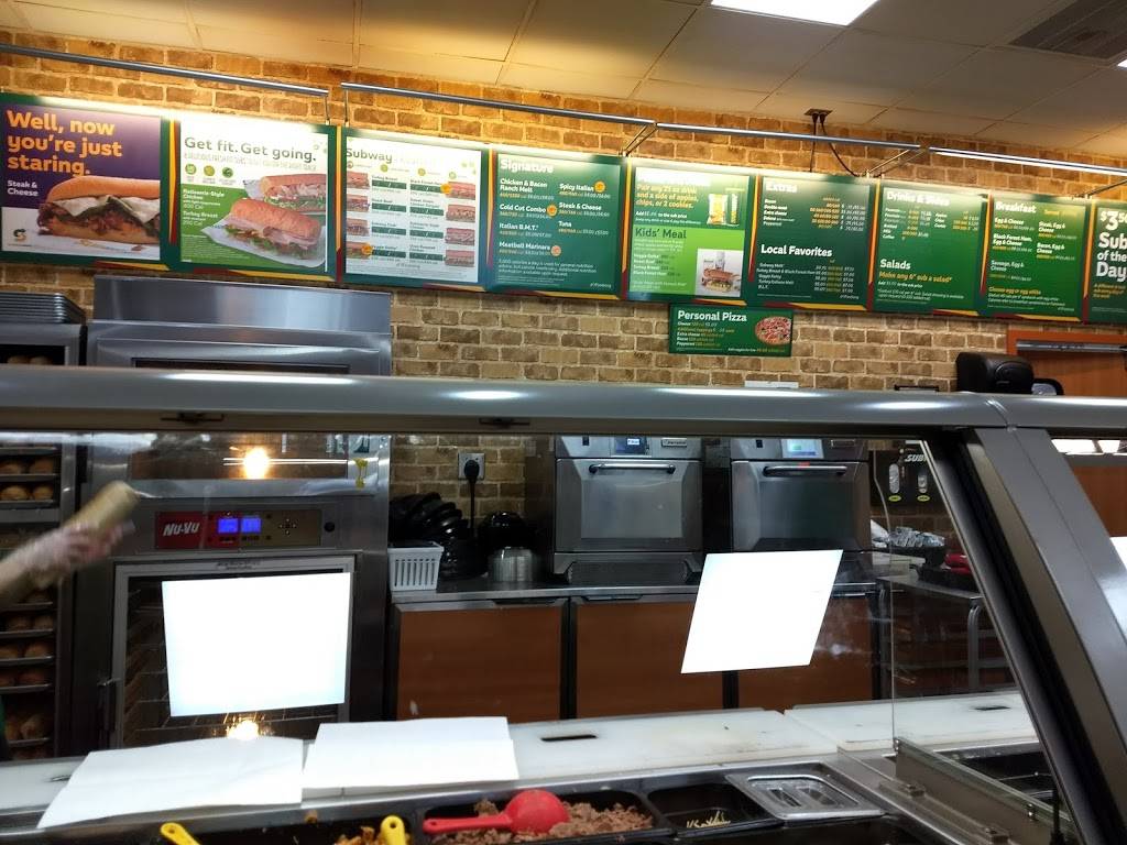 Subway | restaurant | 1850 N Mecklenburg Ave, South Hill, VA 23970, USA | 4345840077 OR +1 434-584-0077