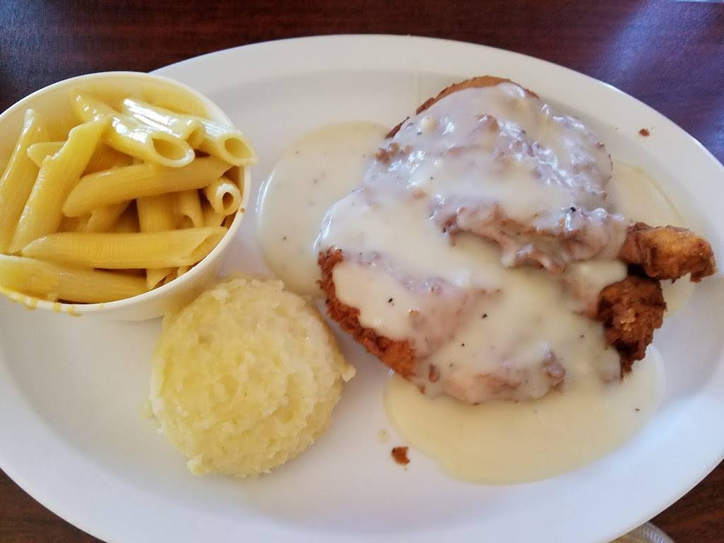 Railhead Cafe LLC | restaurant | 15115 Main St, Lytle, TX 78052, USA | 8307723434 OR +1 830-772-3434