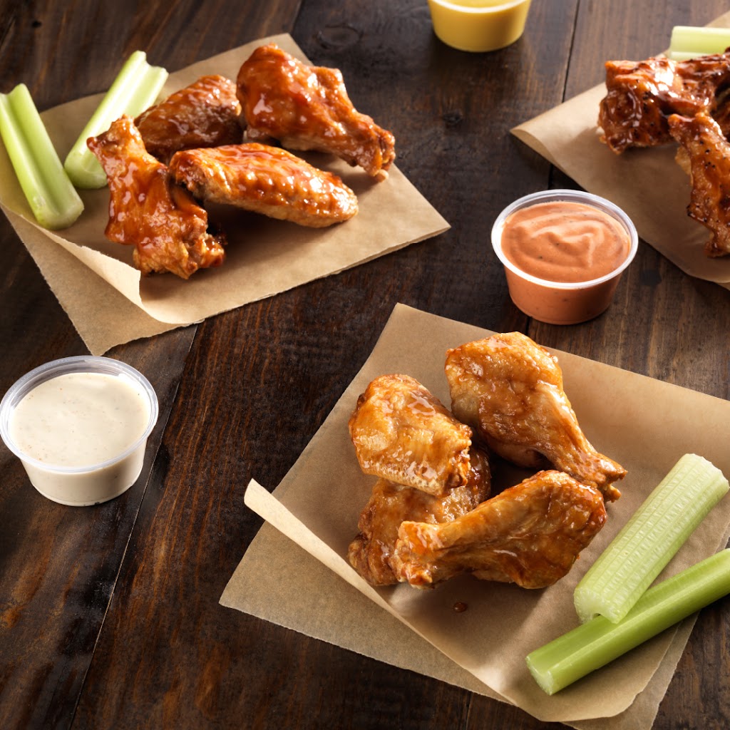 Slim Chickens | meal takeaway | 2461 Western Blvd, Jacksonville, NC 28546, USA | 9103781611 OR +1 910-378-1611