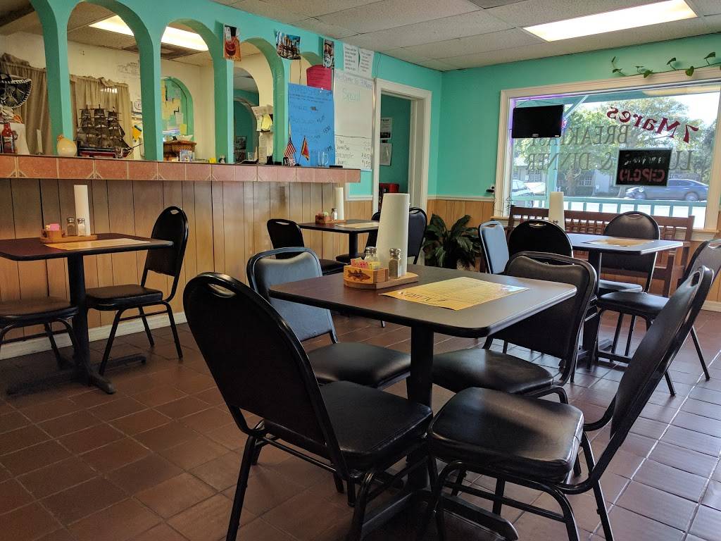 7 Mares - Restaurant | 415 S Main St, LaBelle, FL 33935, USA