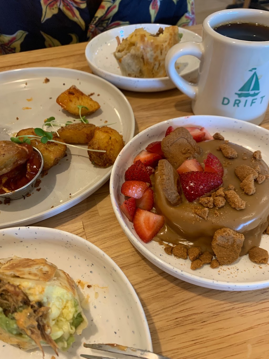 Drift Cafe Hanover Center | restaurant | 3501 Oleander Dr, Wilmington, NC 28403, USA | 9102363033 OR +1 910-236-3033
