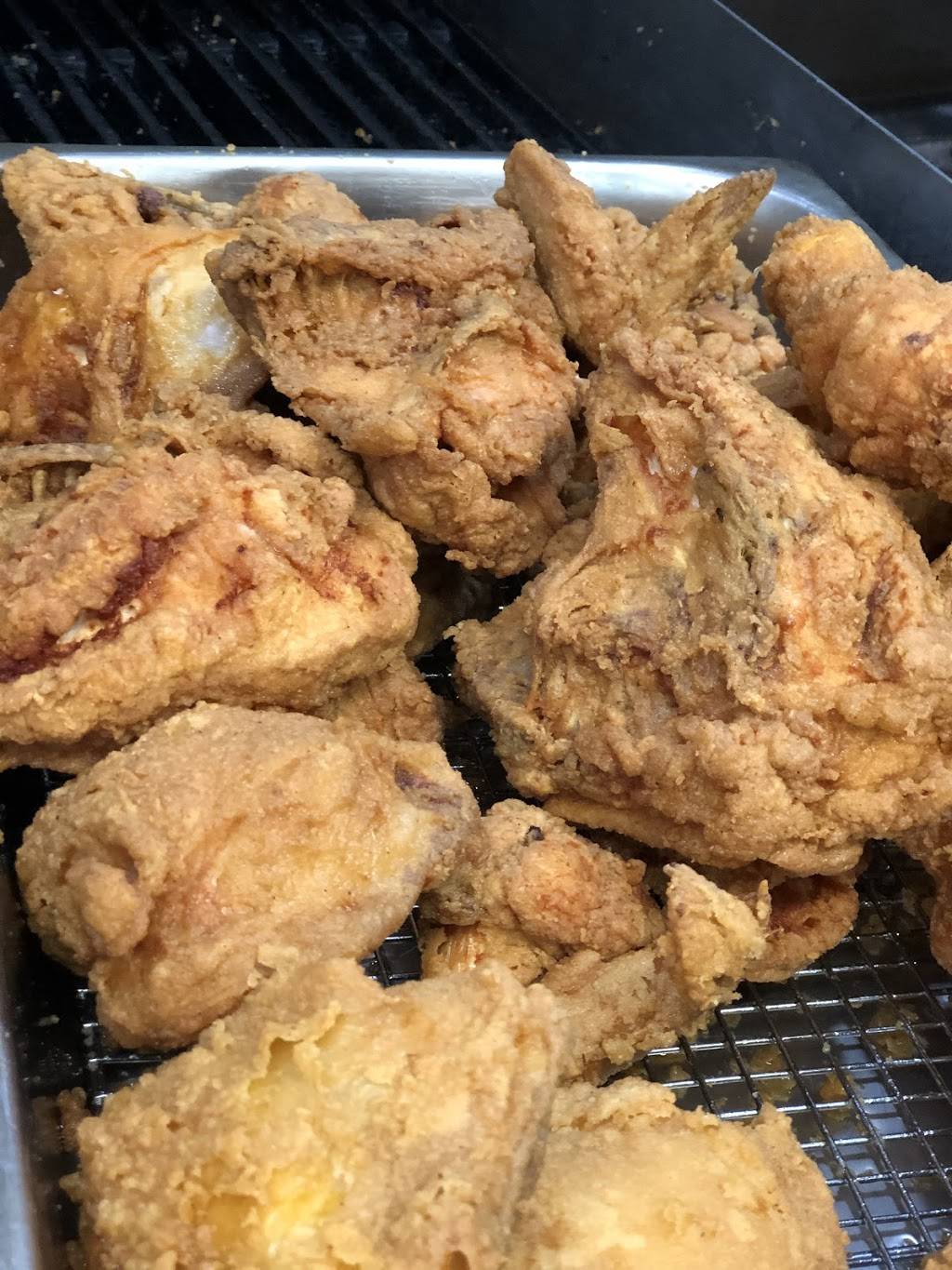 On Main Southern Eatery & Venue | restaurant | 139 S Main St, Warrenton, NC 27589, USA | 2528790059 OR +1 252-879-0059