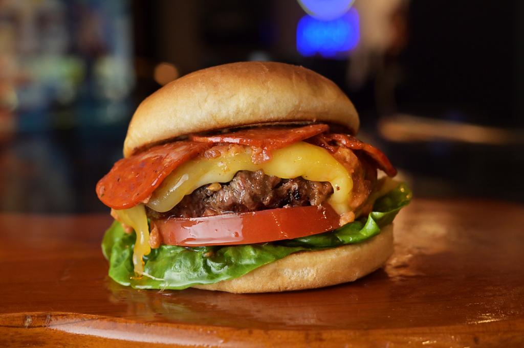 Hamburguesas el garaje “go burger” | 2451 SE 4th Ave, Fort Lauderdale ...