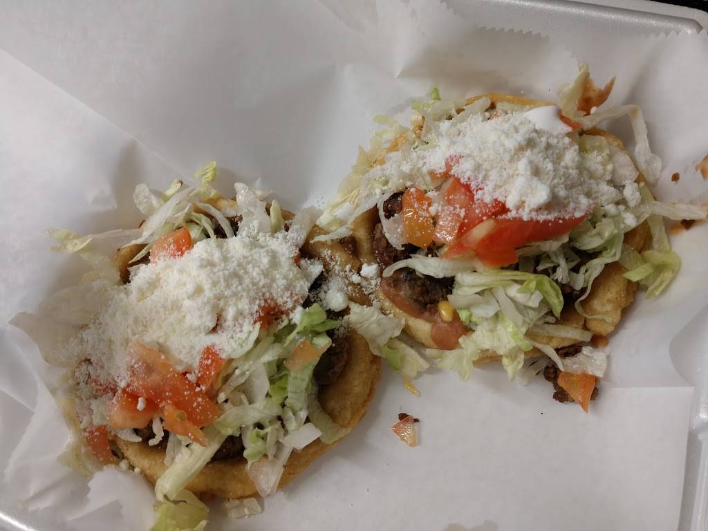Taqueria Limon | restaurant | 3301-3335 Cornhusker Hwy, Lincoln, NE 68504, USA | 4029758991 OR +1 402-975-8991