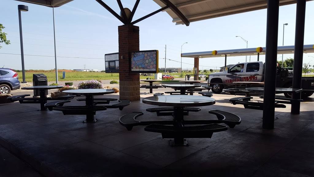 Sonic Drive-In | restaurant | 3450 W Tecumseh Rd, Norman, OK 73072, USA | 4053644100 OR +1 405-364-4100