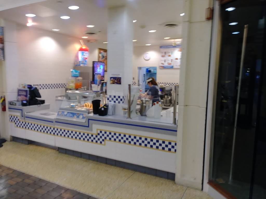 Auntie Annes | restaurant | 344 Northtown Dr NE, Blaine, MN 55434, USA | 7637860505 OR +1 763-786-0505