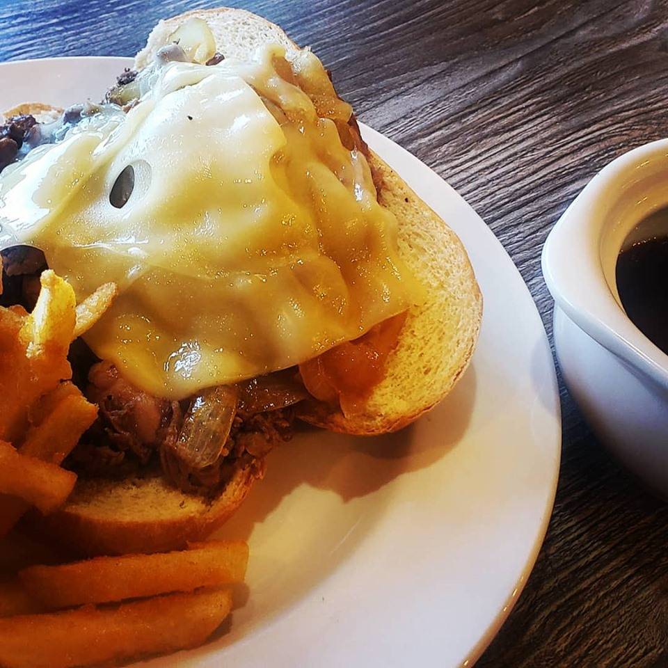 Flying Pig Burger Co Olde Town | restaurant | 5777 Olde Wadsworth Blvd, Arvada, CO 80002, USA | 7202161301 OR +1 720-216-1301