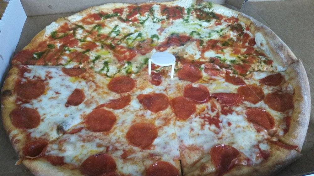 Armandos Pizza | meal delivery | 1717 Broadway, Brooklyn, NY 11207, USA | 7184848500 OR +1 718-484-8500