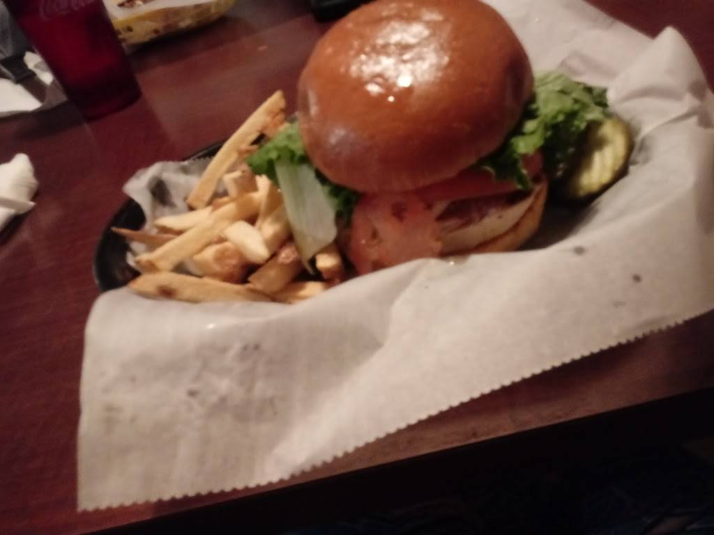 Johnny & Hons Smokehaus | restaurant | 924 W Penn Ave, Robesonia, PA 19551, USA | 6105896397 OR +1 610-589-6397