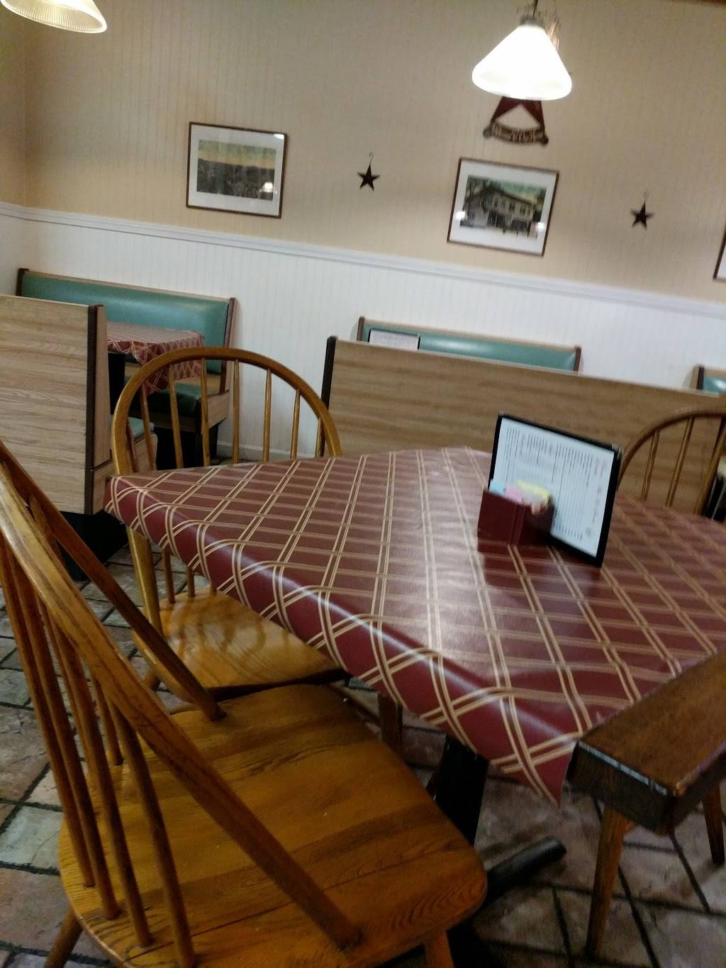 Beth's Family Dining 107 Main St, Monson, MA 01057, USA