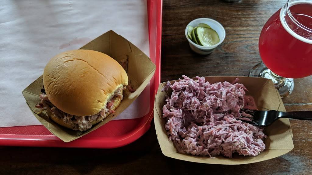 Queenies BBQ | restaurant | 105 Elm St, Woodstock, GA 30188, USA | 7706939090 OR +1 770-693-9090