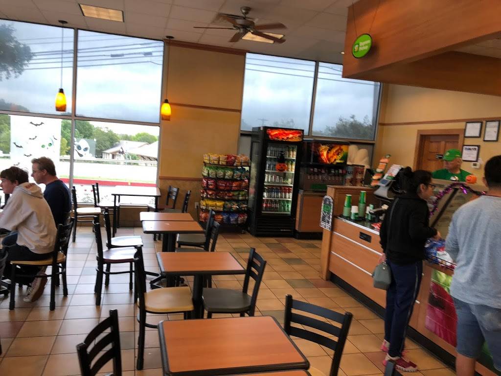 Subway Restaurants | restaurant | 900 N. Austin Avenue Suite 602 Republic Square Shopping Ctr, Georgetown, TX 78626, USA | 5128697827 OR +1 512-869-7827