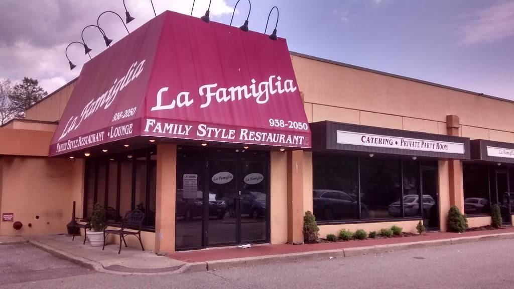 La Famiglia Restaurant 641 Old Country Rd Plainview Ny 11803 Usa