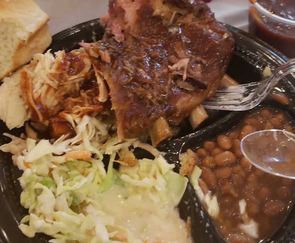 CDs BBQ & Catering | restaurant | 115 W Public Square, Laurens, SC 29360, USA | 8647151233 OR +1 864-715-1233