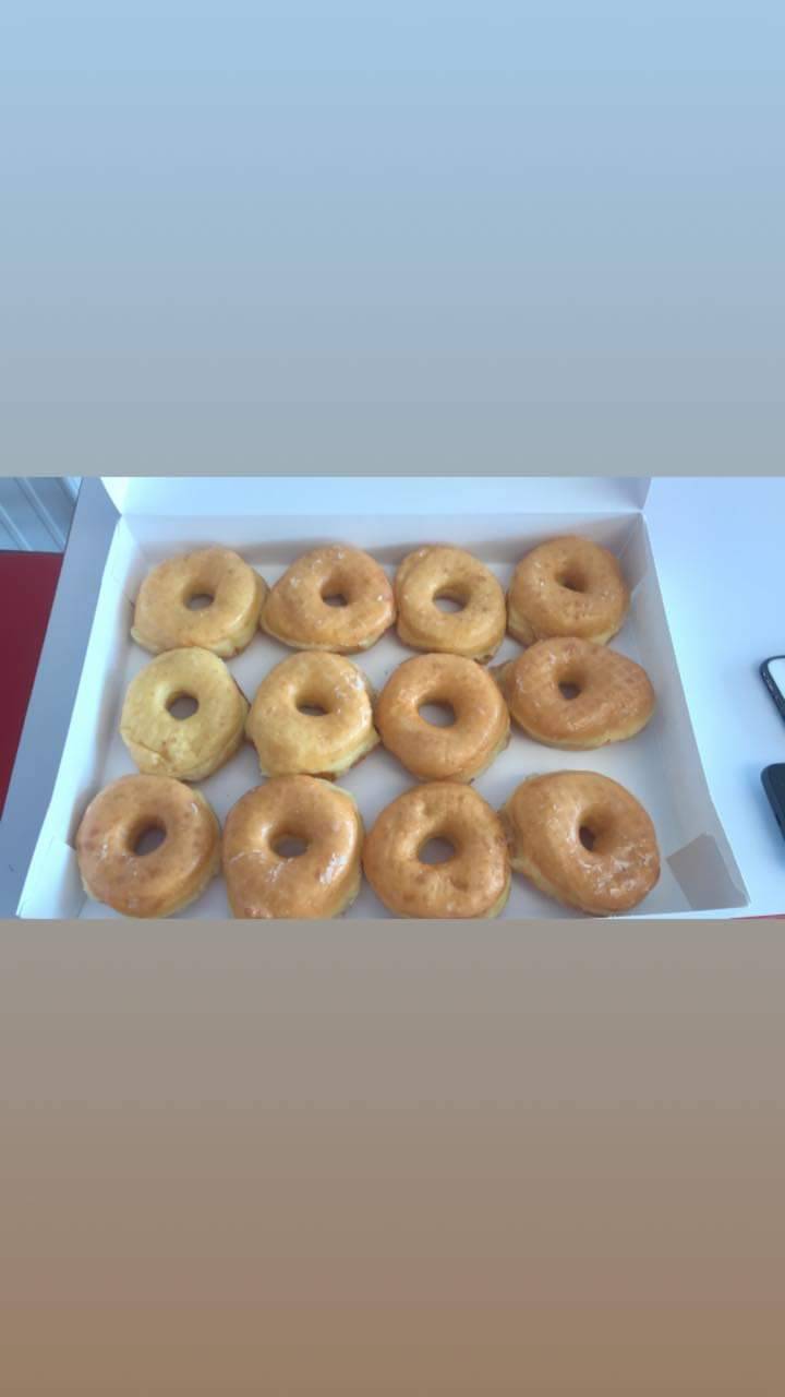 Donut Palace | restaurant | 125 US-169, Smithville, MO 64089, USA | 8163436063 OR +1 816-343-6063