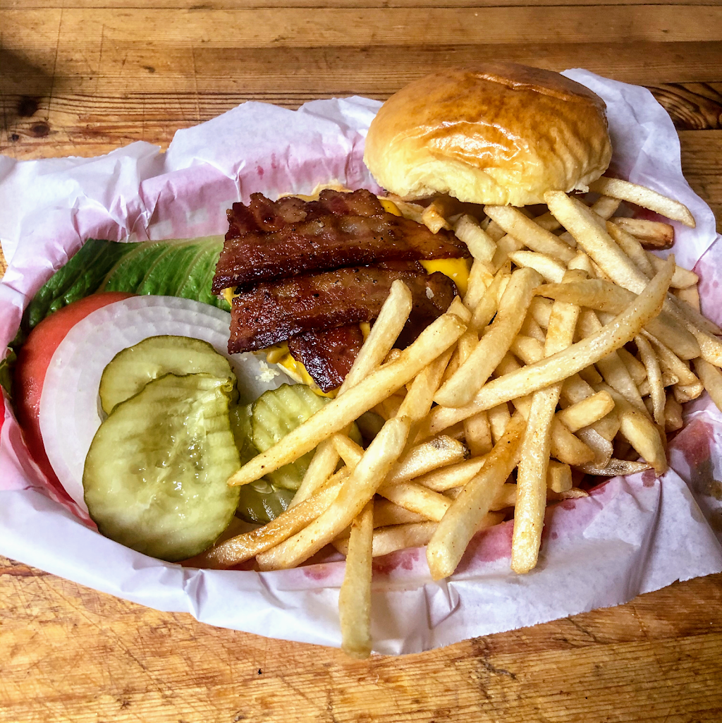 Papa Bs Wing Shack | restaurant | 110 N Allen St, Montgomery City, MO 63361, USA | 5735743099 OR +1 573-574-3099
