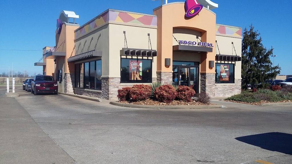 Taco Bell 2730 Lake Rd, Dyersburg, TN 38024, USA