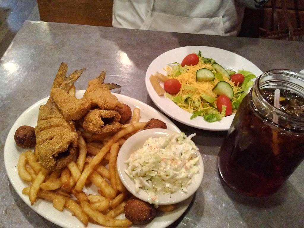 Hushpuppies Catfish And Seafood Restaurant 721 Fairpark Dr Henderson Tx 75654 Usa