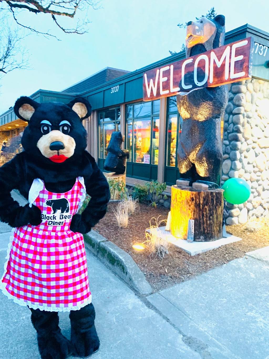 Portland Black Bear Diner - Restaurant | 3737 SE 82nd Ave, Portland, OR