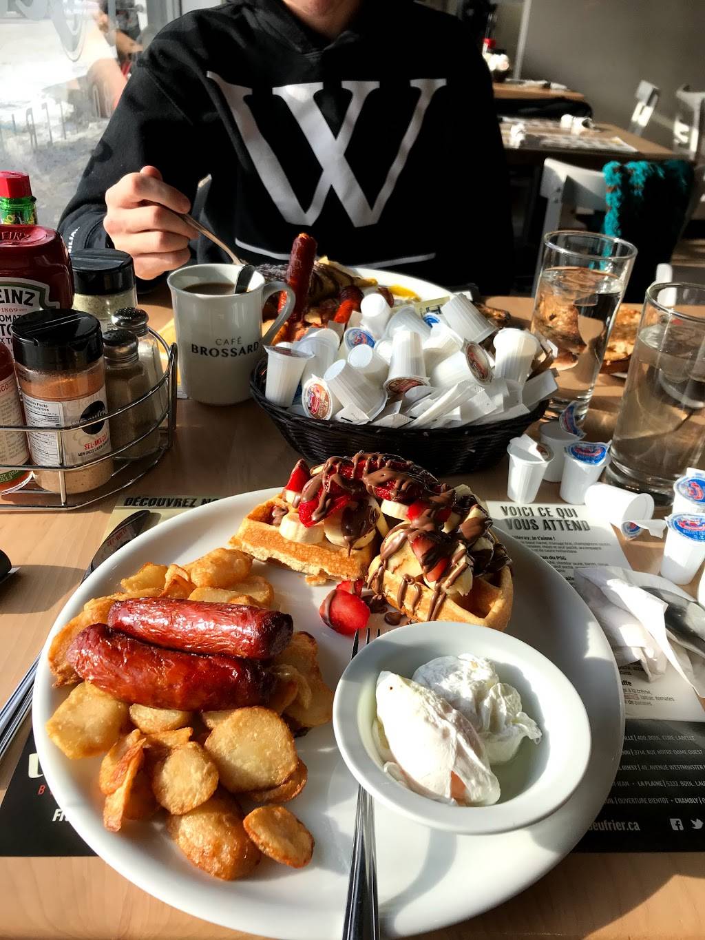 LOeufrier La Plaine | restaurant | 5333 Boulevard Laurier #140, Terrebonne, QC J7M 1W1, Canada | 4509187288 OR +1 450-918-7288