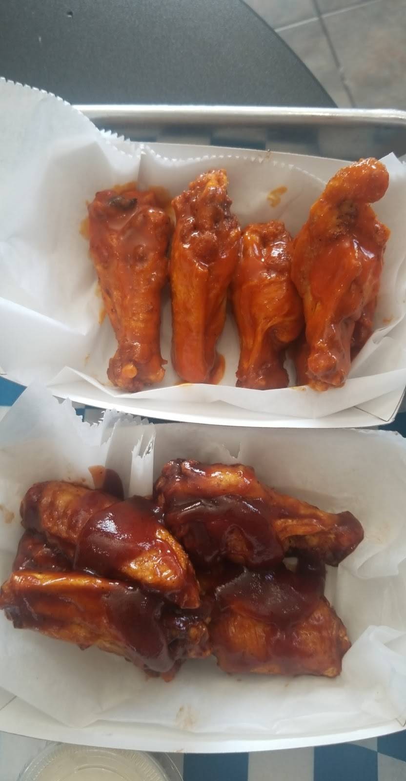Louisiana Hot Wingz | restaurant | 1325 Gause Blvd, Slidell, LA 70458, USA | 9852594427 OR +1 985-259-4427