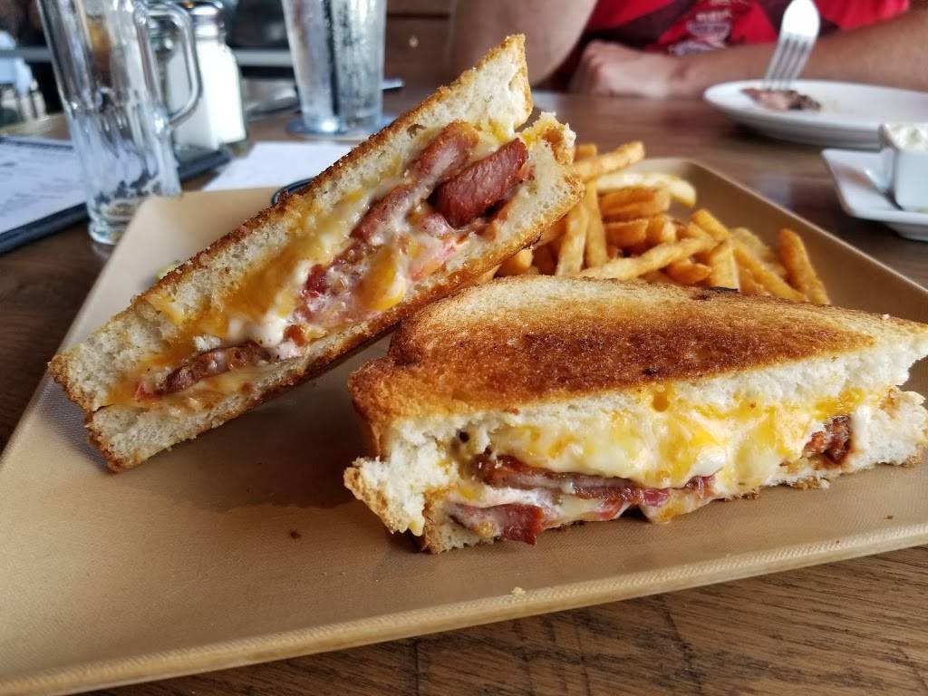 SBC Restaurant & Beer Bar | restaurant | 33 New Haven Ave, Milford, CT 06460, USA | 2038742337 OR +1 203-874-2337