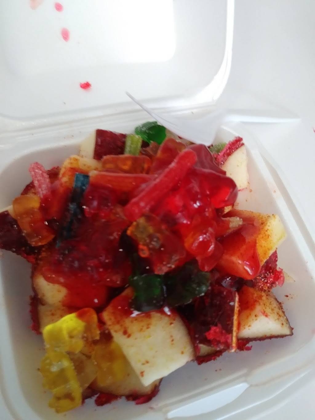 Summer Snow Sno-Kones | restaurant | 700 N 6th St, Kingsville, TX 78363, USA | 3612212661 OR +1 361-221-2661